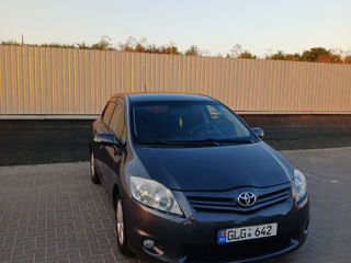 Toyota Auris фото 5