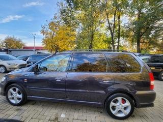 Mitsubishi Space Wagon foto 7