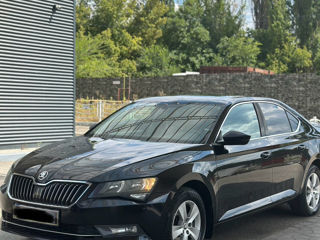 Skoda Superb foto 2