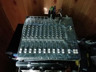 Mackie 1402-VLZ Pro 14-Channel Mic / Line Mixer foto 2
