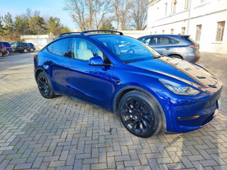 Tesla Model Y foto 3