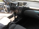 Nissan Almera foto 8