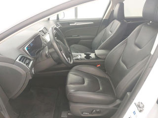 Ford Mondeo foto 7