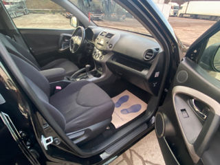 Toyota Rav 4 foto 8