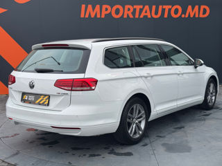 Volkswagen Passat foto 6