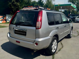 Nissan X-Trail foto 3