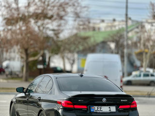 BMW 5 Series foto 2