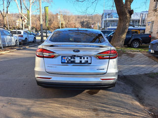 Ford Fusion foto 6