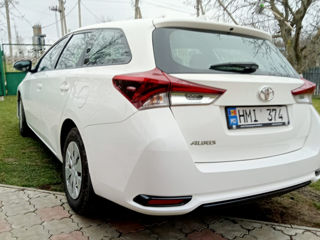 Toyota Auris foto 3