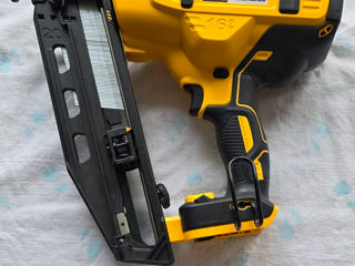 Dewalt DCN660 ( пистолет для гвоздей, по дереву) foto 3