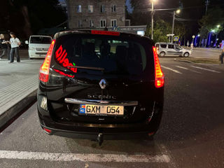 Renault Grand Scenic foto 3