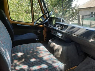 Mercedes 208 D foto 3