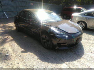 Tesla Model 3 foto 7