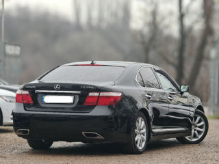 Lexus LS Series foto 4