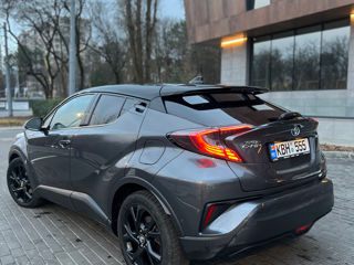 Toyota C-HR foto 2