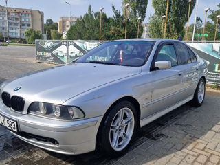 BMW 5 Series foto 1