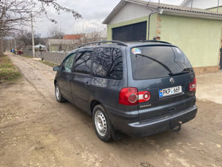 Volkswagen Sharan foto 4