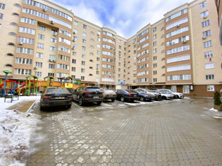 Apartament cu 5 camere sau mai multe, 203 m², Buiucani, Chișinău foto 3
