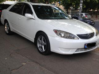 Toyota Camry foto 2