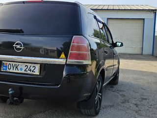 Opel Zafira foto 6