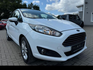 Ford Fiesta foto 4