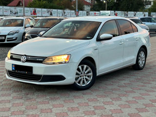 Volkswagen Jetta foto 1