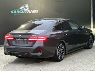 BMW 5 Series foto 4