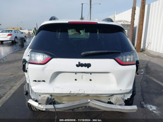 Jeep Cherokee foto 7