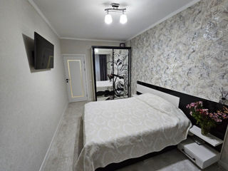 Apartament cu 2 camere, 80 m², Botanica, Chișinău foto 2