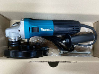 Угловая шлифмашина Makita GA5030