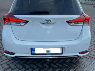 Toyota Auris foto 2