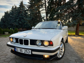 BMW 5 Series foto 16