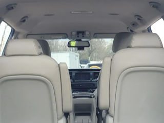 KIA Carnival foto 6