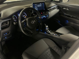 Toyota C-HR foto 8