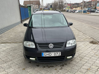 Volkswagen Touran foto 6