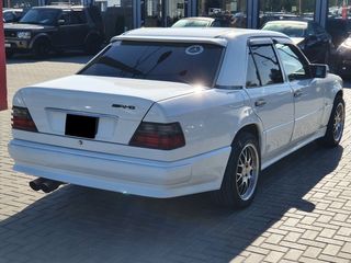 Mercedes Series (W124) foto 3