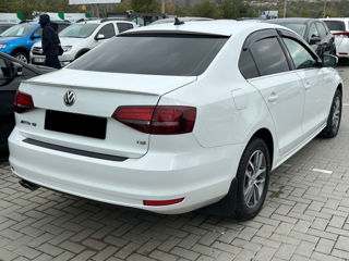 Volkswagen Jetta foto 5