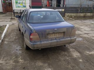 Nissan Sunny foto 5