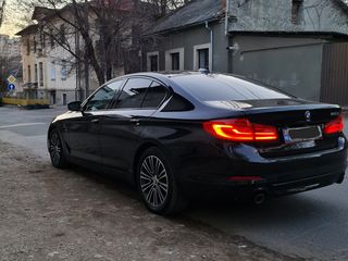 BMW 5 Series foto 1