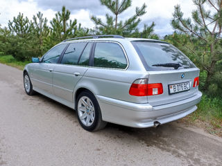 BMW 5 Series foto 3