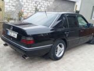 Mercedes Series (W124) foto 2