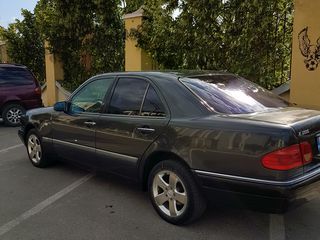 Mercedes E Class foto 5