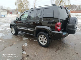 Jeep Cherokee foto 3