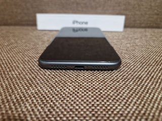 iPhone 11, Black, 64GB foto 9