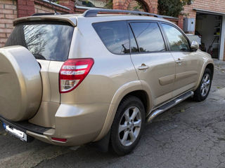 Toyota Rav 4 foto 2