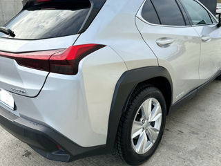 Lexus UX foto 5