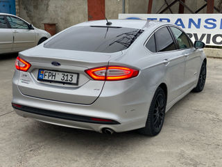 Ford Fusion foto 6