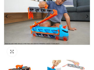 Грузовик-транспортер "Супергонки" Hot Wheels foto 1