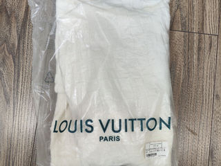 Vând pulover Louis Vuitton