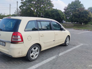 Opel Zafira foto 3